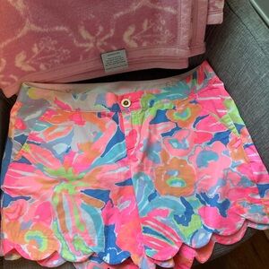 Lilly pulitzer Floral Scalloped Shorts